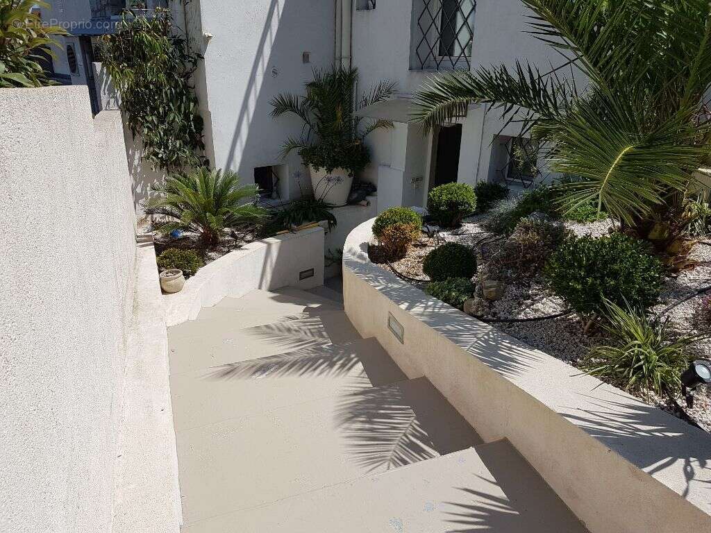 Appartement à VILLENEUVE-LOUBET