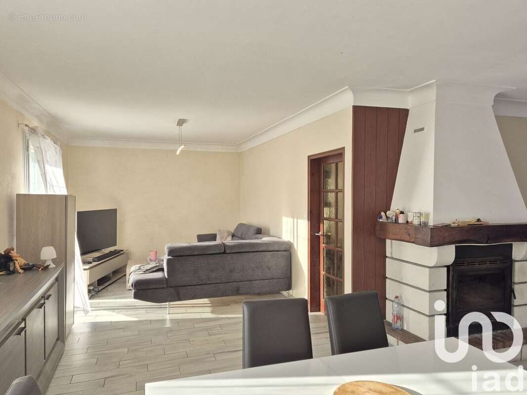 Photo 3 - Maison à NESMY