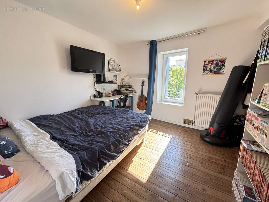 Maison à MAGNAC-SUR-TOUVRE