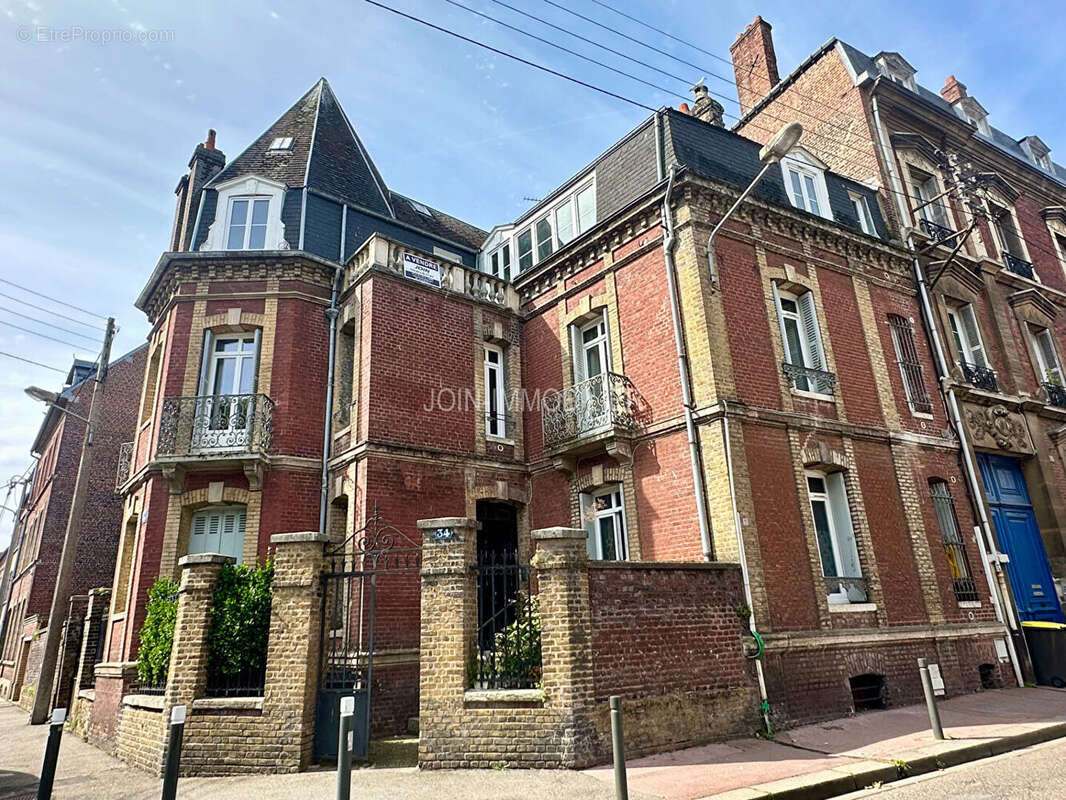 Appartement de caractère 4 pièces avec terrasse - Centre-ville de Dieppe - photo 3