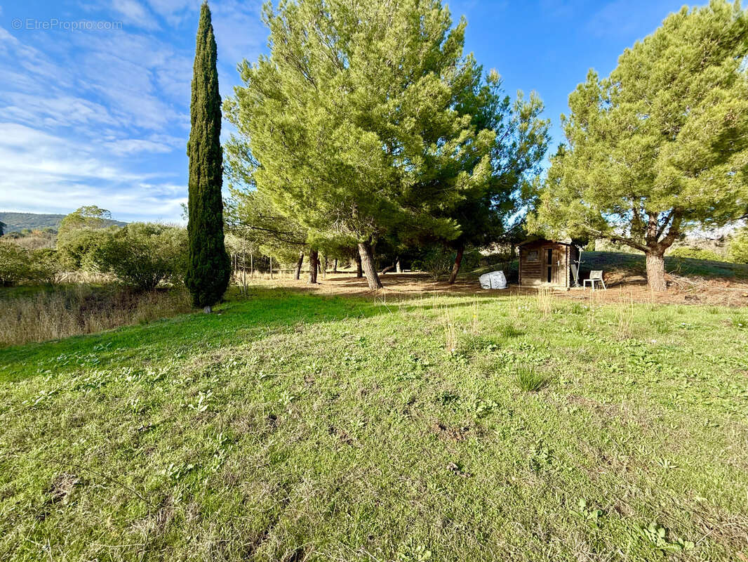 Maison à VIC-LA-GARDIOLE