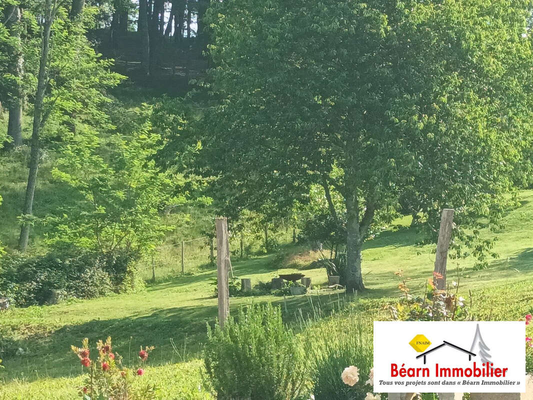 Terrain à SALIES-DE-BEARN