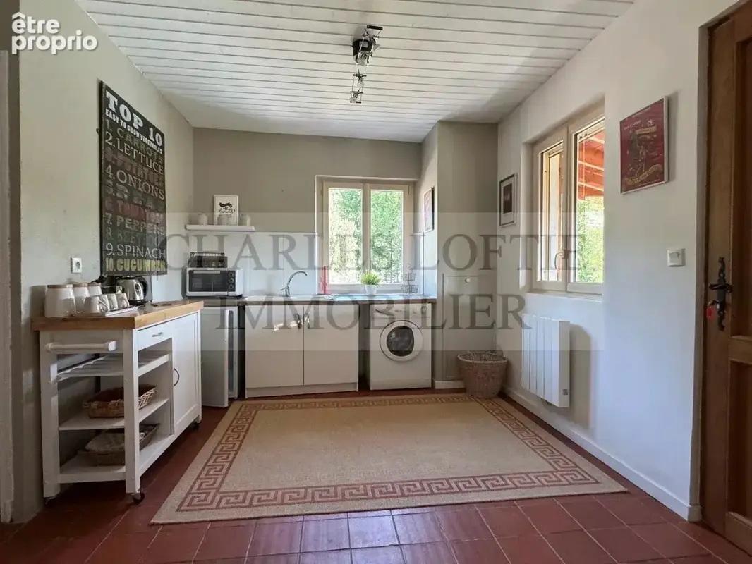 Superbe maison en pierre, piscine sur terrain de 1378 m² - photo 6