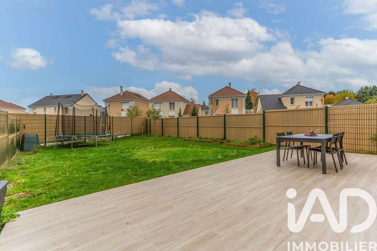 Photo 4 - Maison à CHEVRY-COSSIGNY