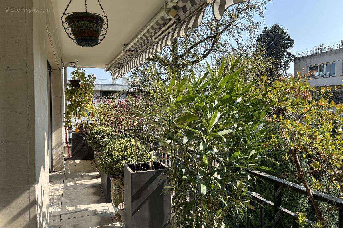 Appartement à VILLE-D'AVRAY