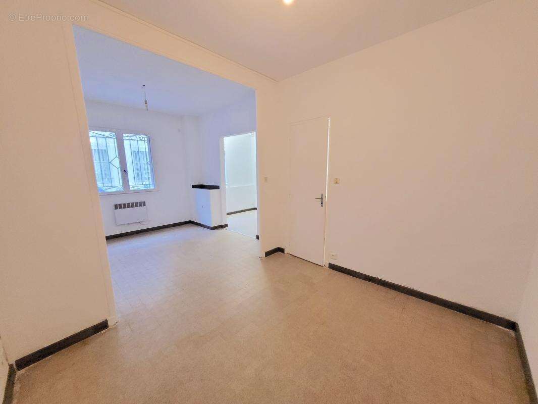 Appartement à MARSEILLE-6E
