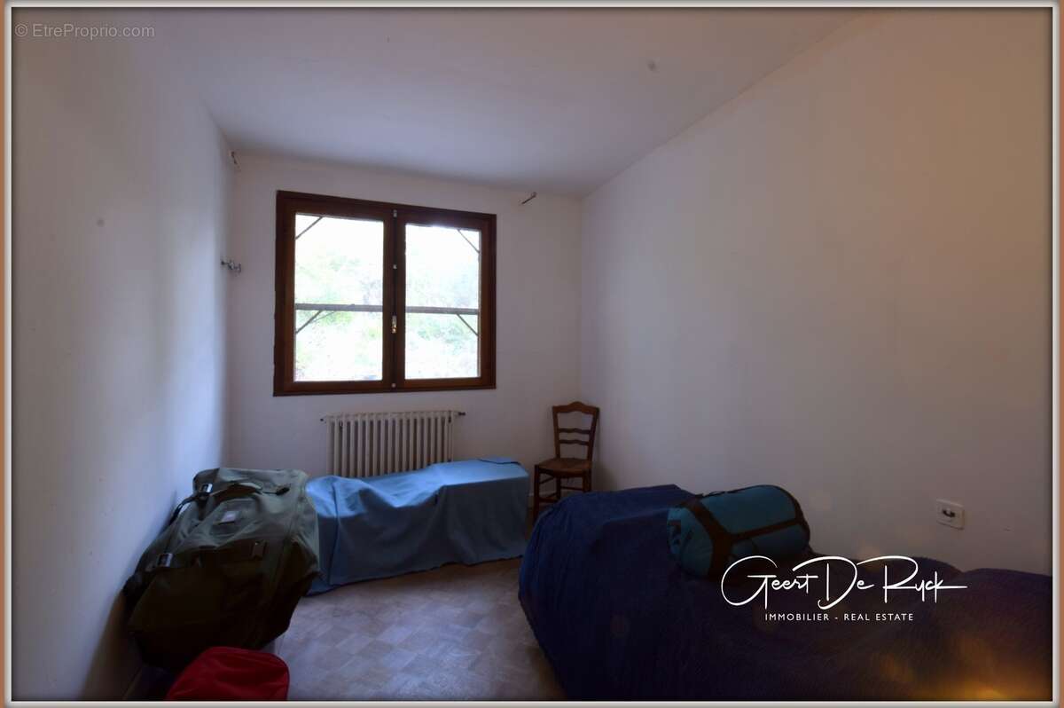 Dpt Aude (11), à vendre LIMOUX maison P6 avec vue panoramique, 5000 m² de terrain et fort potentiel d'investissement - photo 10