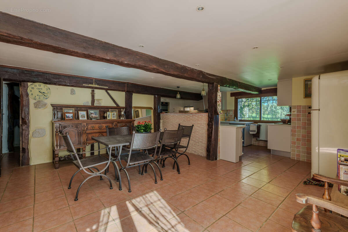 Maison à CASTELSAGRAT