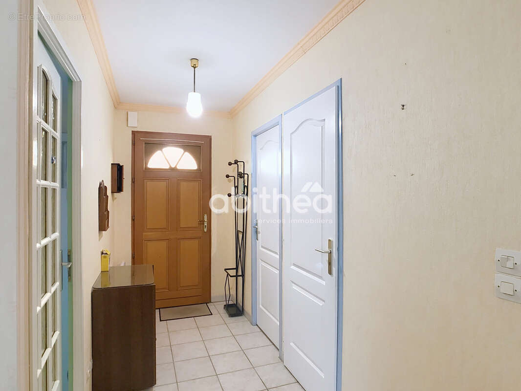 Maison de plain pied de 107 m2 4 chambres à l'Isle d'Espagnac - photo 2