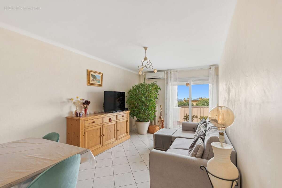 Appartement 56 m² à Toulon  - photo 2