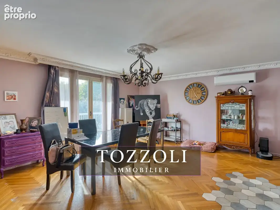 Maison Cremieu 8 pièce(s) 213.45m2 (296.71m² au sol) - photo 4