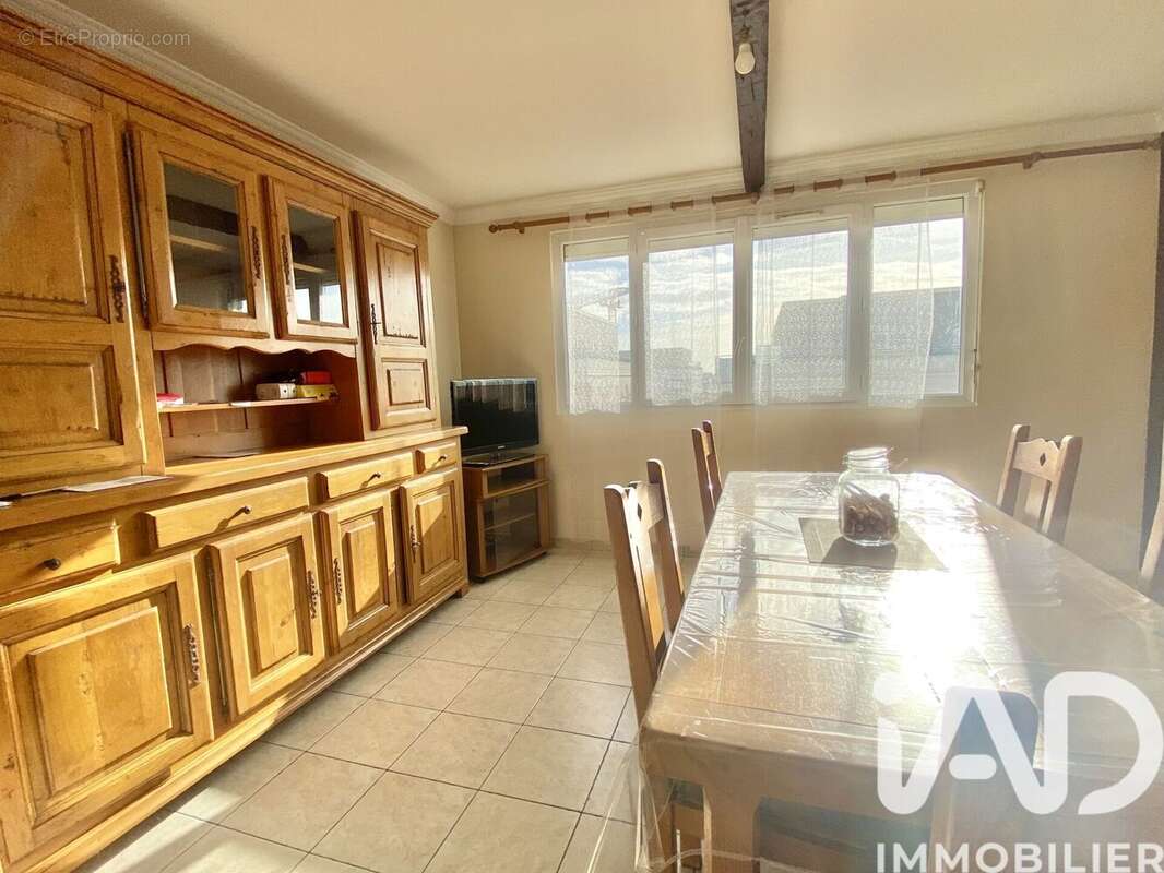 Photo 2 - Appartement à THIAIS