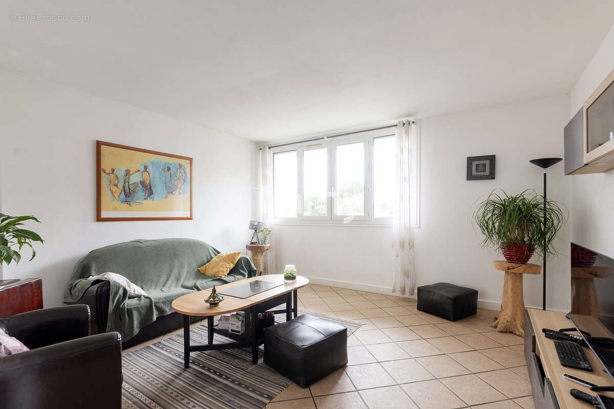 Appartement à SAINT-MICHEL-SUR-ORGE