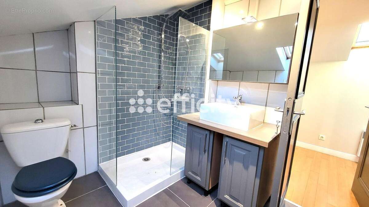 Maison à COLLONGES-AU-MONT-D'OR