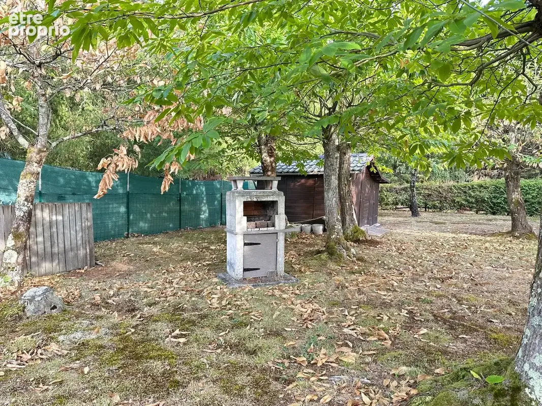 Terrain de loisir arboré de 1360m2 avec cabanon aménagé de 24m2 — Marigné-Laillé - photo 4