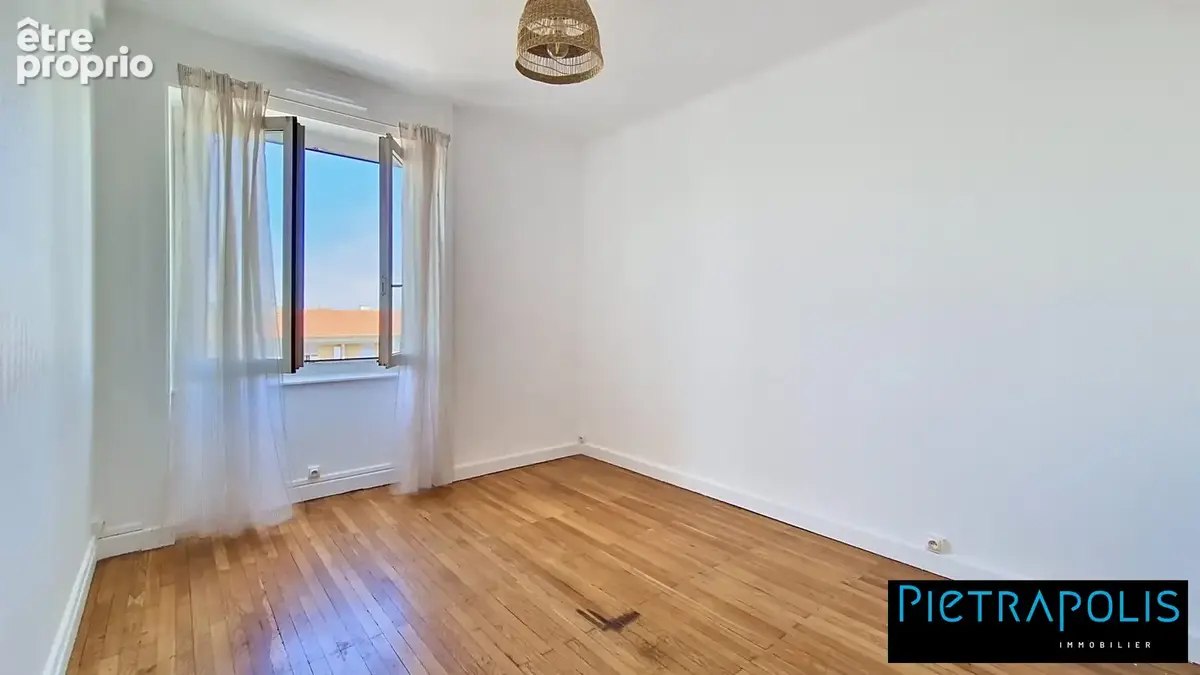 Appartement 63 m² à Lyon-8e  - photo 7