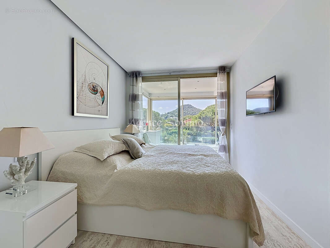 Appartement à MANDELIEU-LA-NAPOULE