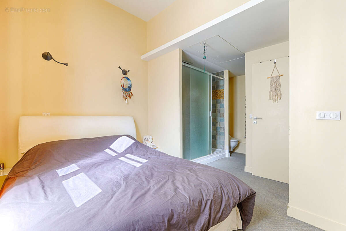 Appartement à PARIS-2E