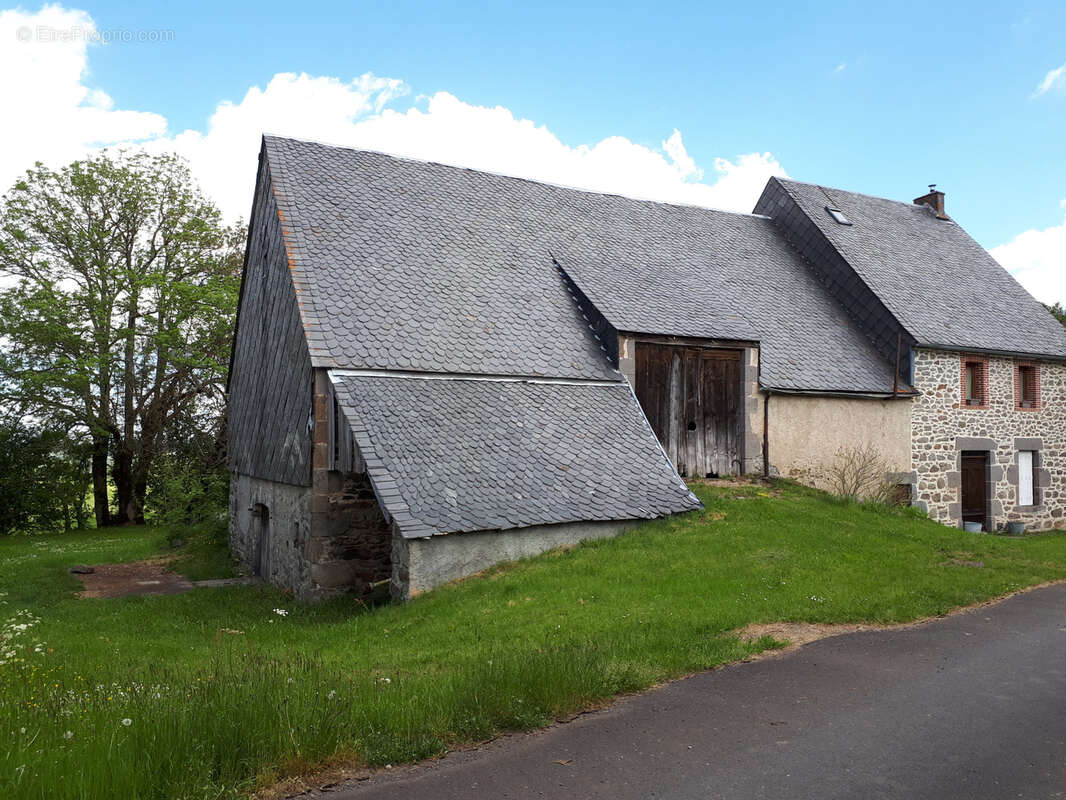 Maison à LAQUEUILLE