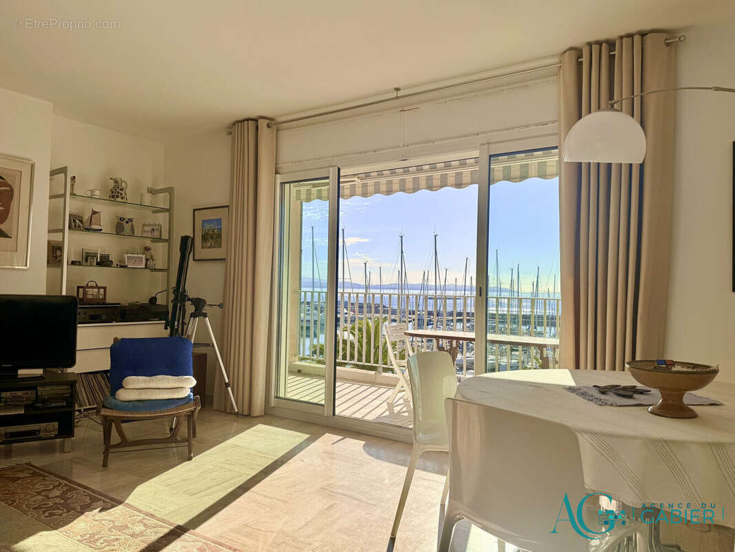 Appartement à HYERES