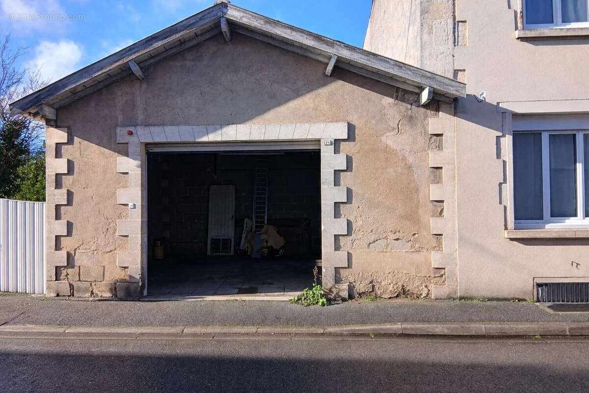 Maison à COGNAC
