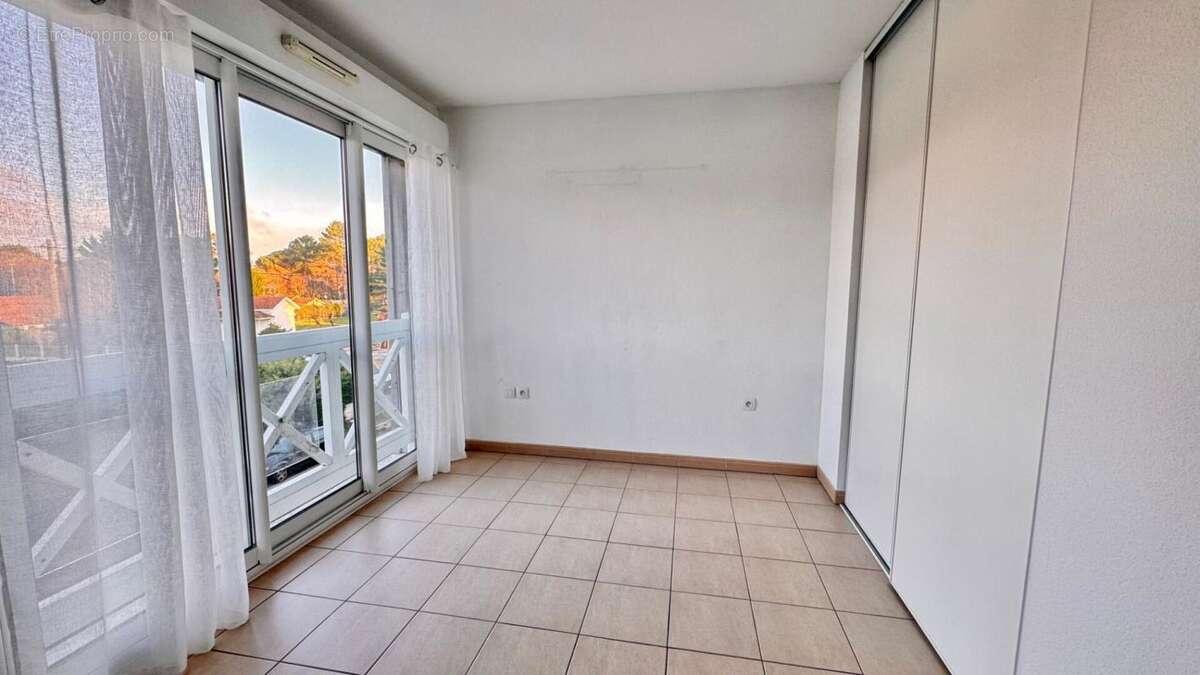 Tres beau t3 duplex avec 2 terrasses et garage ! - photo 16