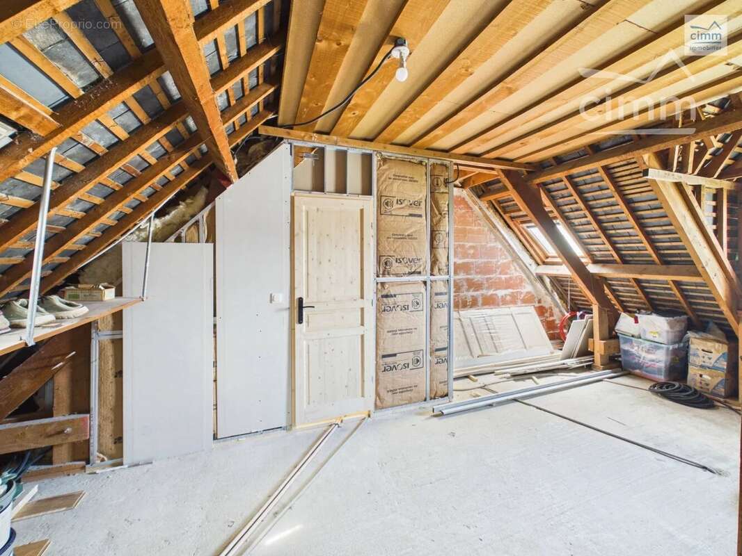 maison de 112 m2 plein centre de Pont Péan - photo 13