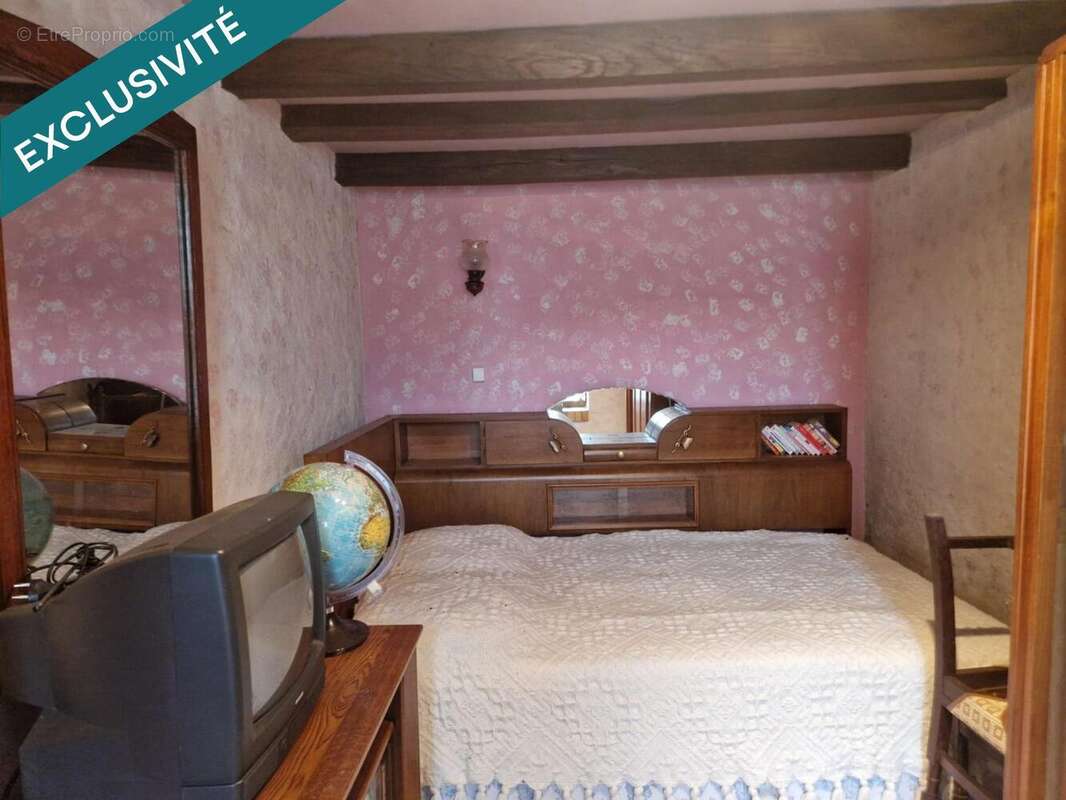 Maison 62 m² à Chirat-L'eglise  - photo 7