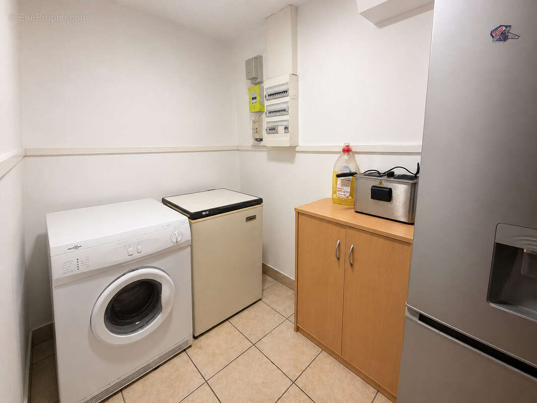 A vendre - Appartement de type 3 en rez-de-jardin (bas de villa) - La Seyne sur mer 83500 - photo 9
