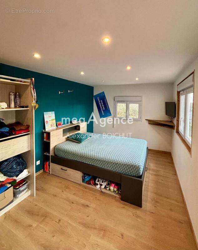 Maison à PEUPLINGUES