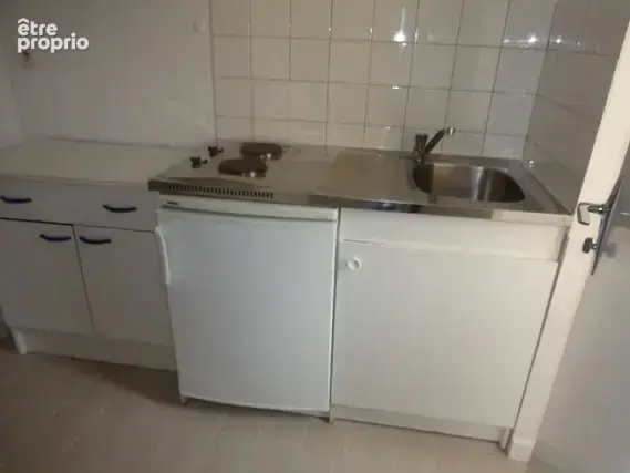 LAVAL Avesnières, un immeuble de rapport comprenant 6 studios. - photo 12