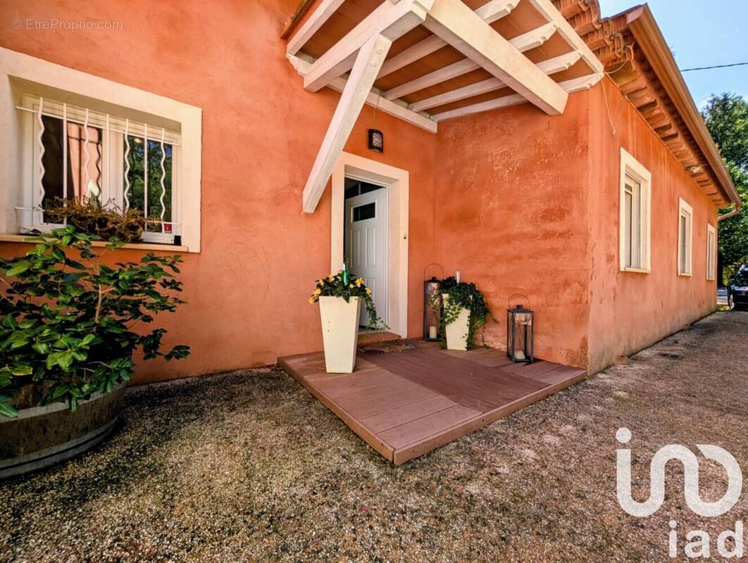 Photo 1 - Maison à CUERS