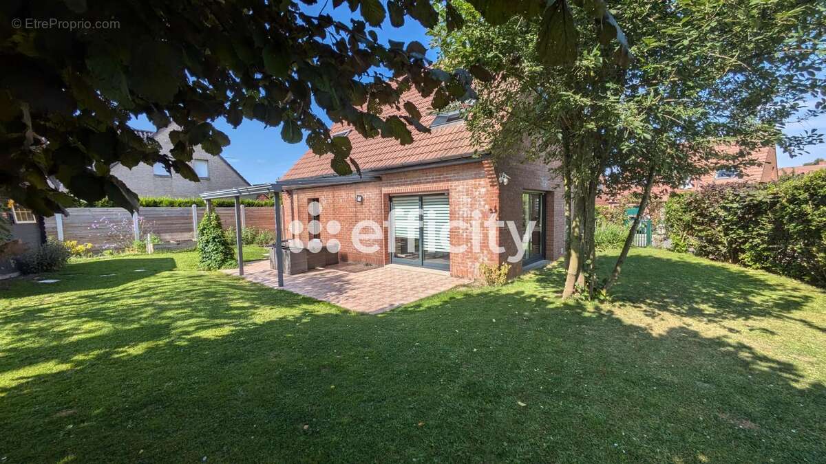 Maison à GONDECOURT