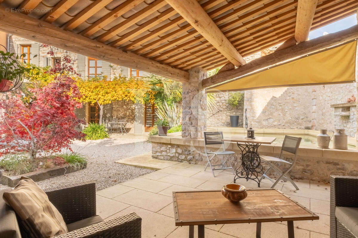 Maison à BUIS-LES-BARONNIES
