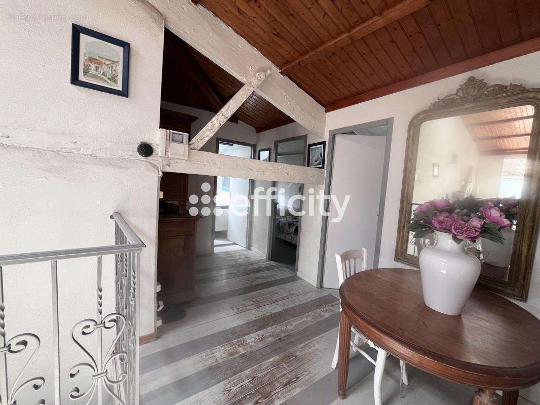 Maison 99 m² à Le Bois-Plage-En-Re  - photo 10
