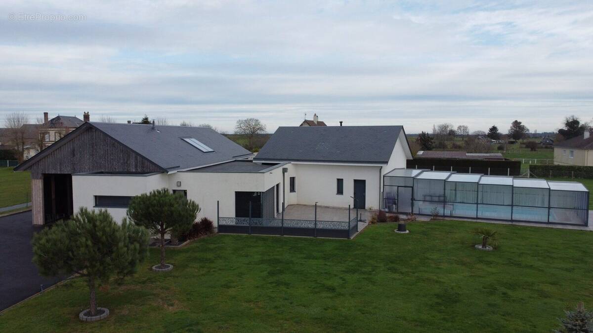 Maison à CARSIX