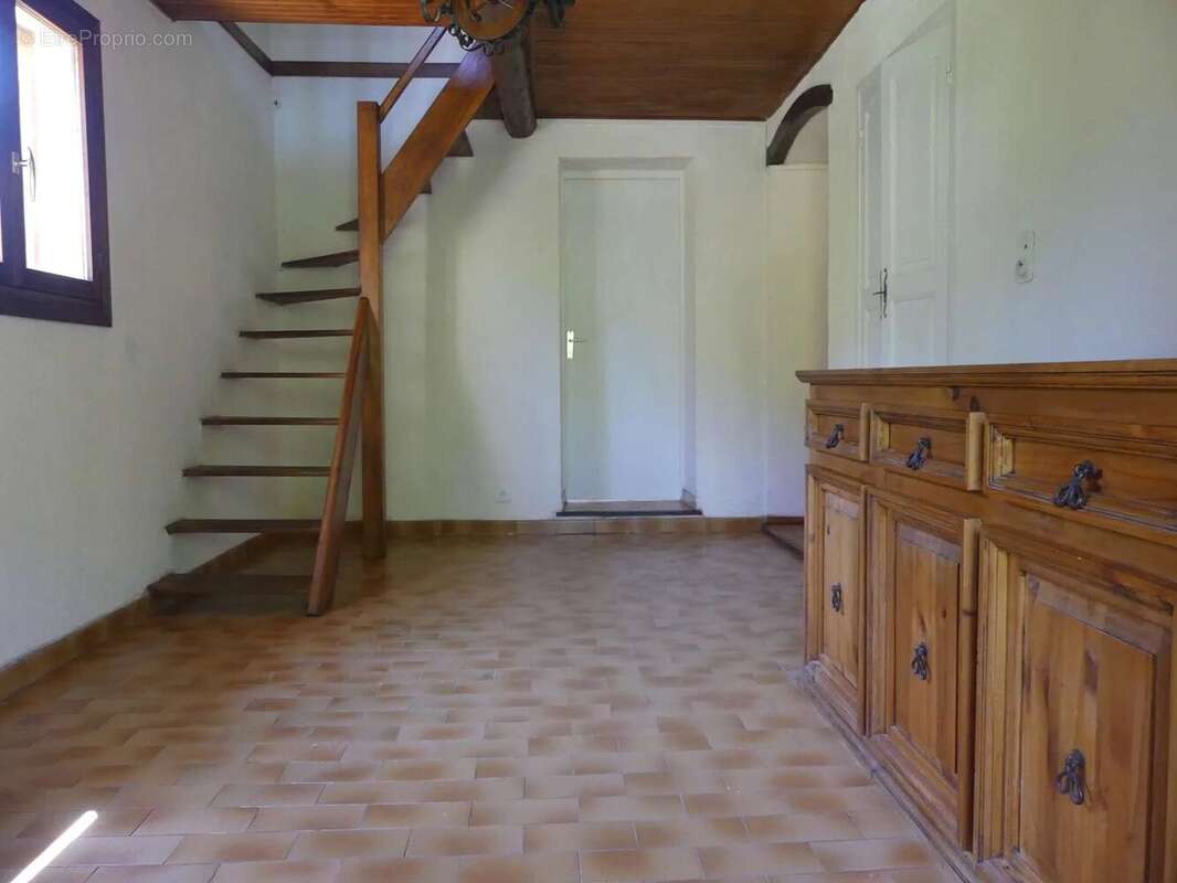 Maison à PUGET-THENIERS