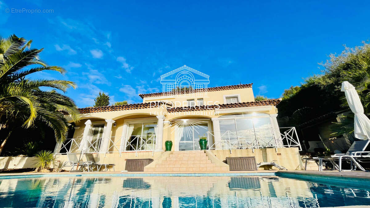 Maison à LA LONDE-LES-MAURES