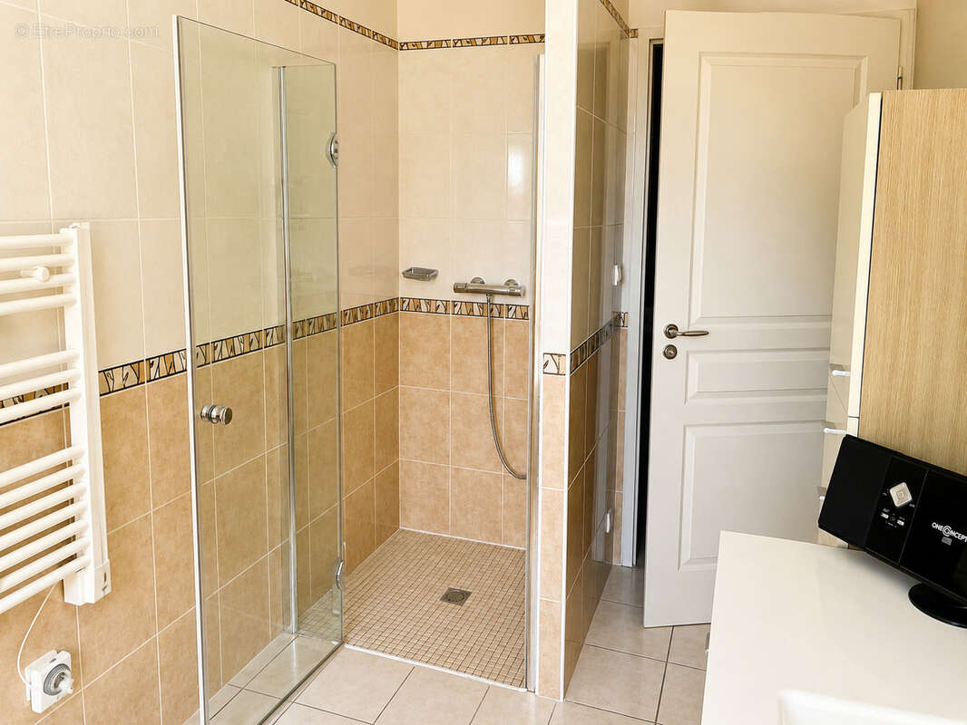 Pavillon de plain pied de 117 m2 / quartier residentiel mirebeau - photo 12