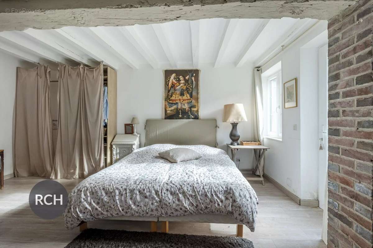 Maison à BAZAINVILLE