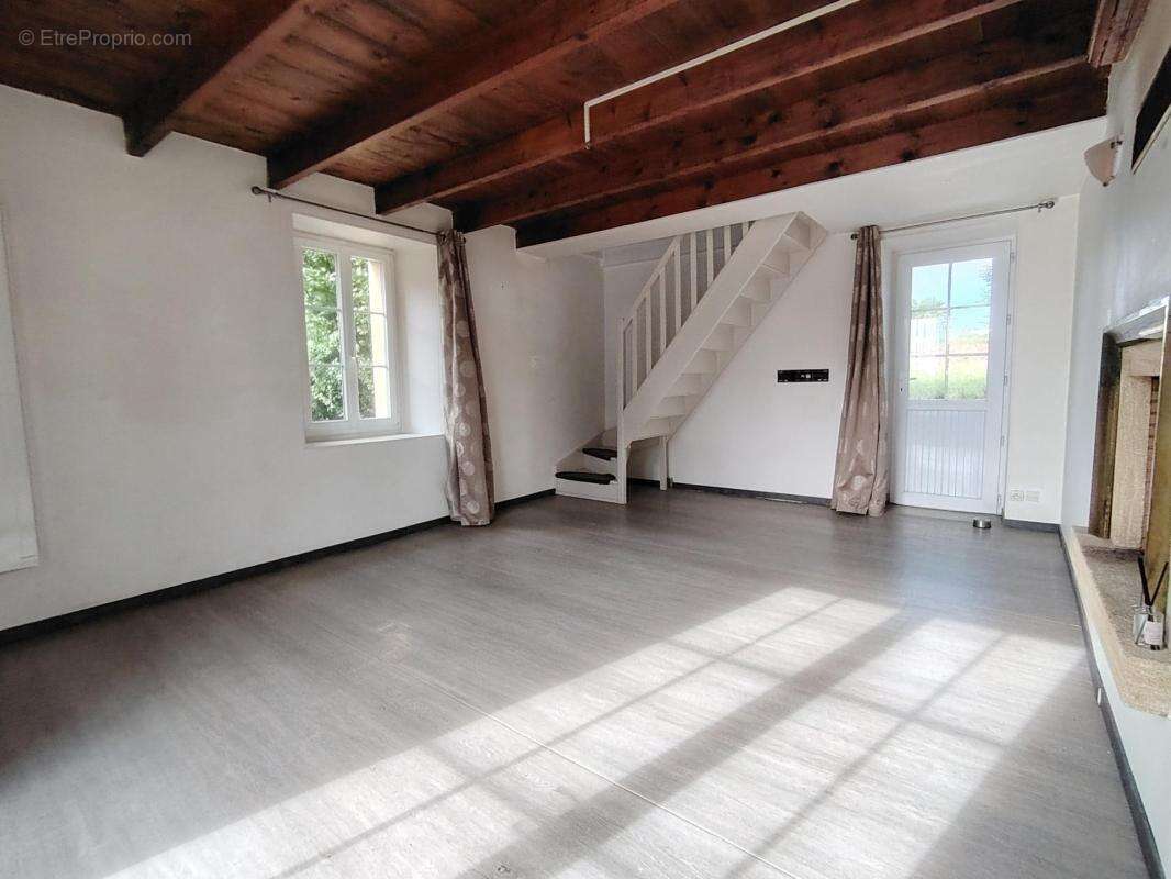 Longère près de Périers 3 chambres terrain 2530 m² - photo 11