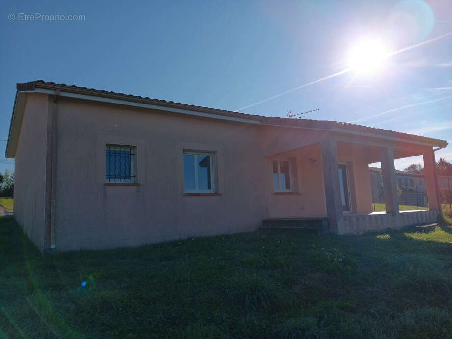 Maison à LA SALVETAT-BELMONTET