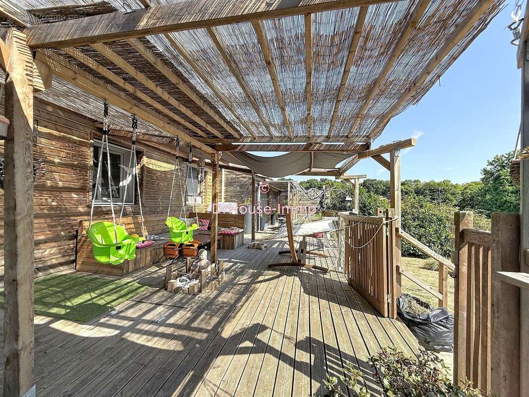 Maison 130 m² à Neuvic  - photo 18