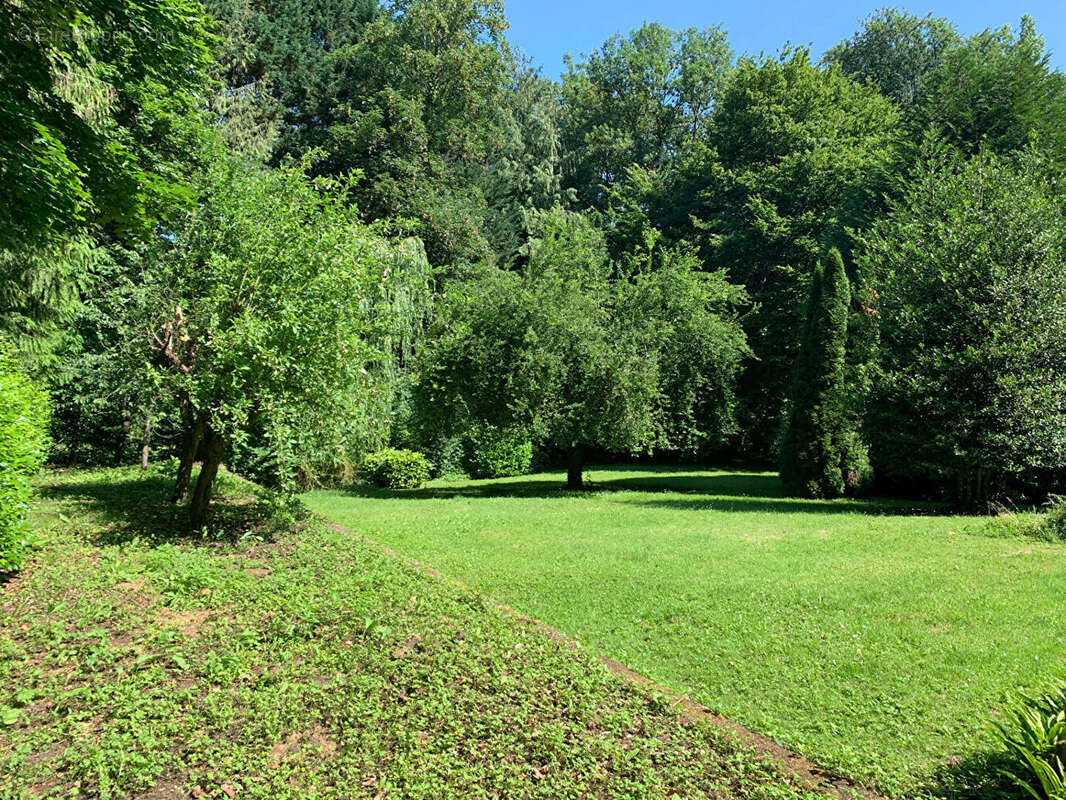 Maison à CIRES-LES-MELLO