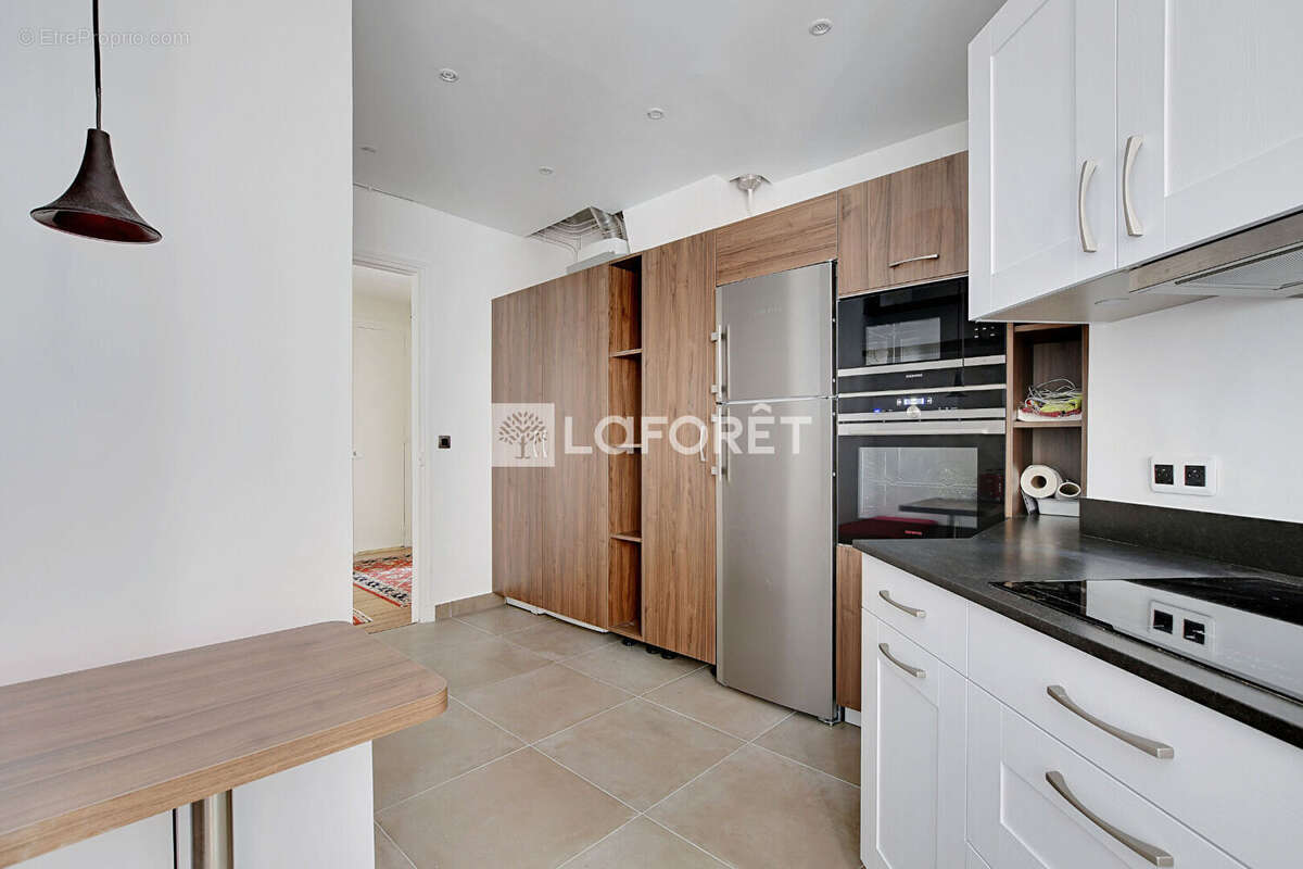 Appartement à PARIS-7E