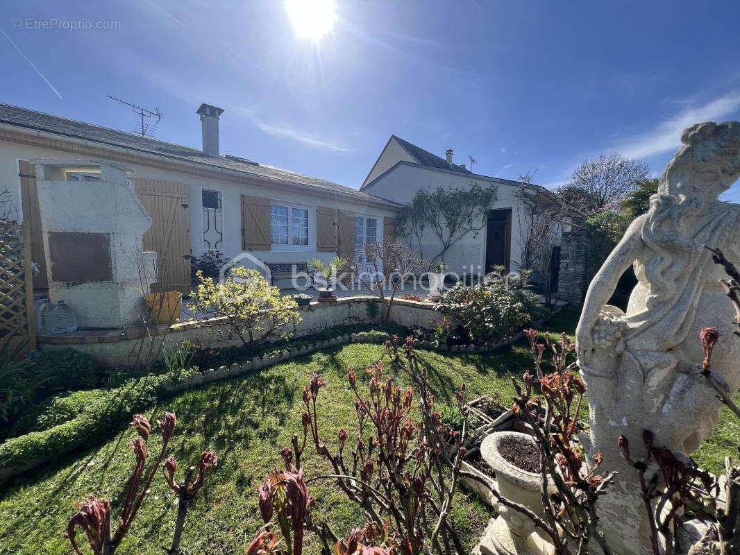 Maison à MAGNANVILLE