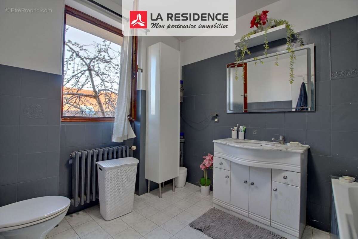 Maison à LES MUREAUX