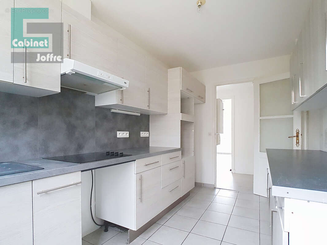 Appartement à FONTAINEBLEAU