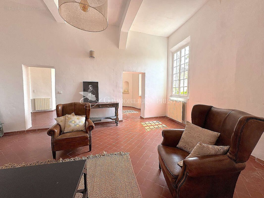 Maison à MALEMORT-DU-COMTAT