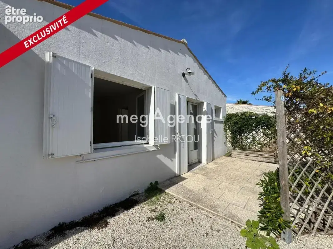 SAINT-PIERRE D'OLERON - La Chefmalière – Ensemble immobilier 196 m² habitables, chai en pierre et dépendances sur env. 1600 m² - photo 4
